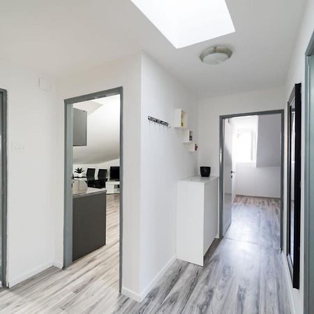 City Center Mayess Aparment Задар Екстериор снимка