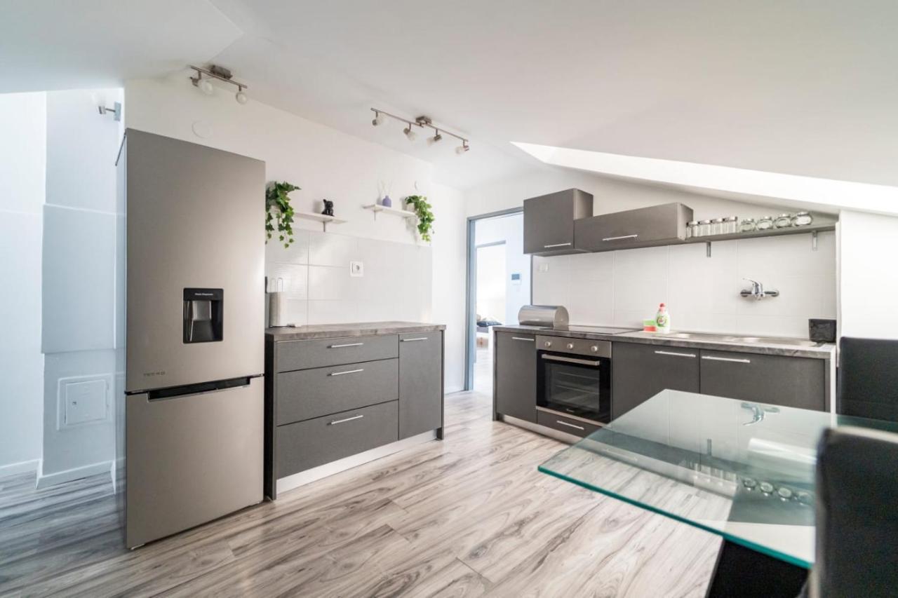 City Center Mayess Aparment Задар Екстериор снимка