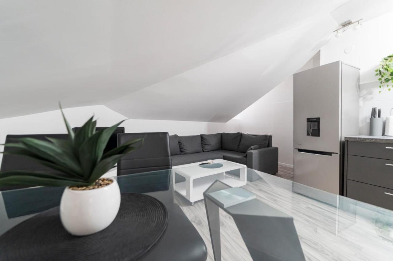 City Center Mayess Aparment Задар Екстериор снимка