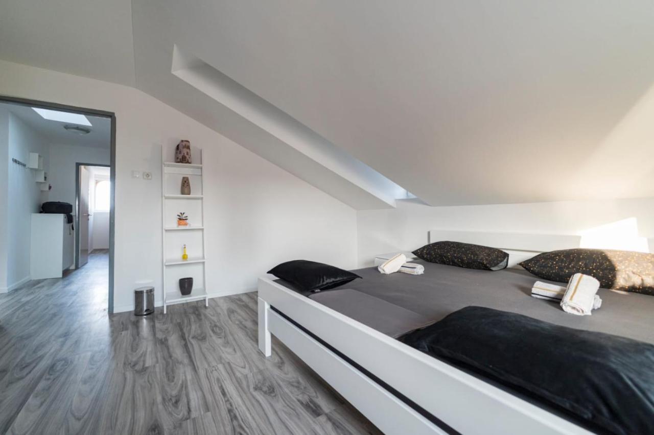 City Center Mayess Aparment Задар Екстериор снимка